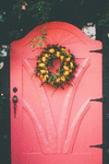 A Wreath with Yellow Flowers on a Pink Door Journal: 150 Page Lined Notebook/Diary P 152 p.